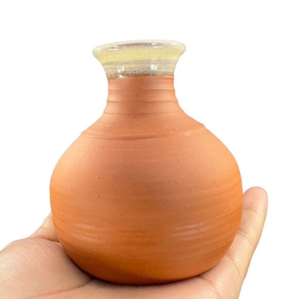 1992 Clark Street Studio Plankenhorn Utica IL Signed Pottery Bud Vase 3.5inch‎